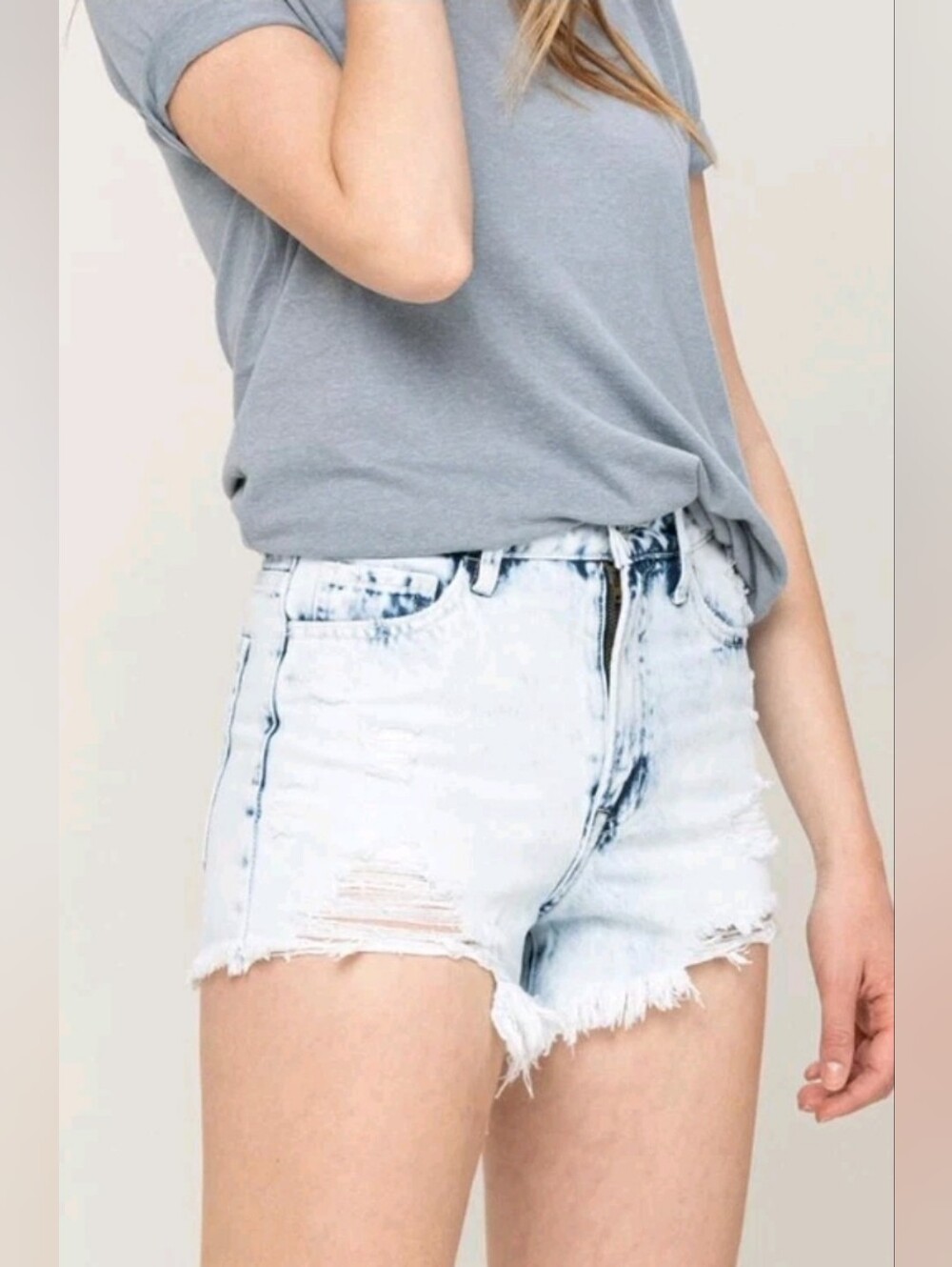 Vervet Light Wash High Rise Distressed Jean Denim Mom Shorts Size Small